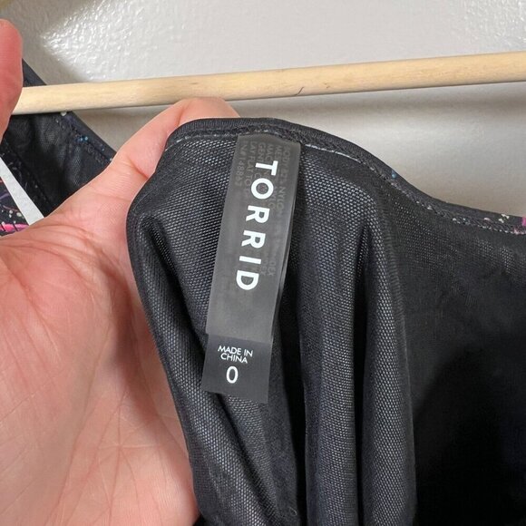 Torrid Galaxy Mesh One Piece Swimsuit Size 0 Large Black Celestial Beach Cruise - Picture 4 of 11